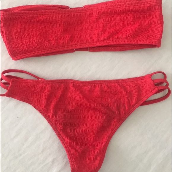 red strapless bikini - Picture 3 of 7